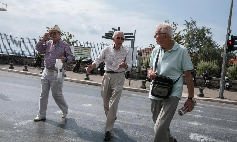 Βουλγαρία: Αυξάνουν την σύνταξη στους συνταξιούχους για να εμβολιαστούν